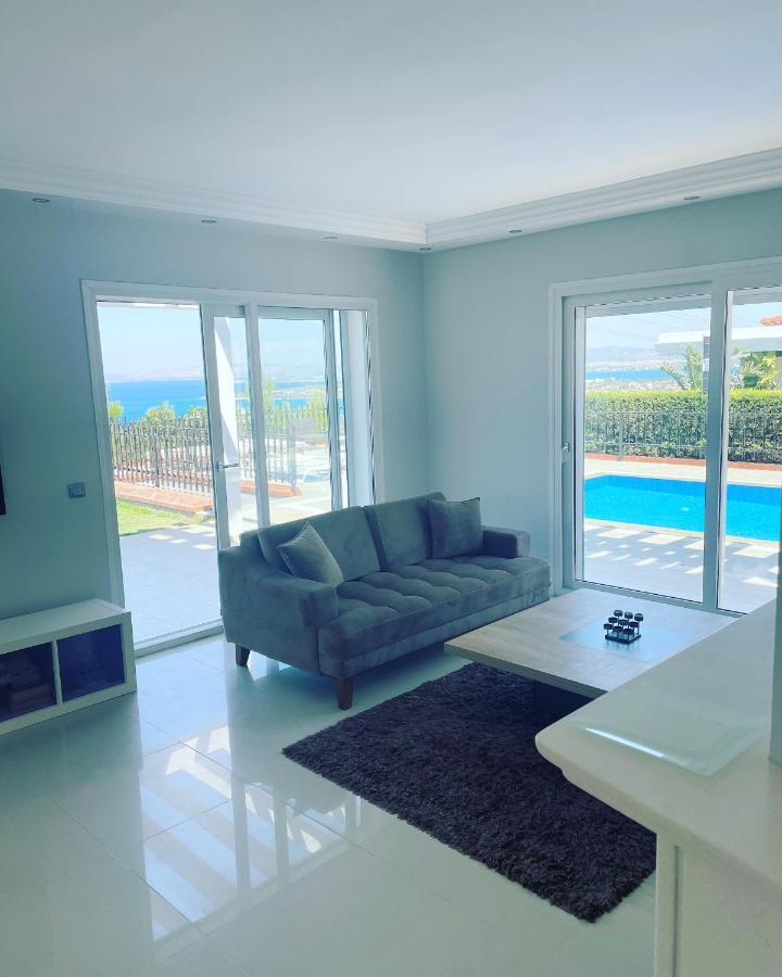 Luxury Villa With Amazing View, Cesme Exterior photo