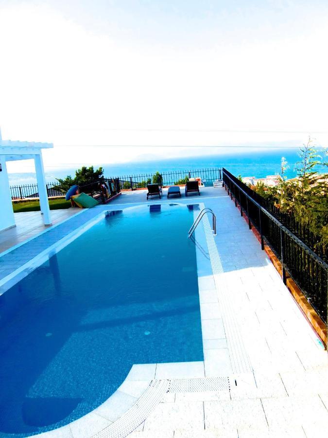 Luxury Villa With Amazing View, Cesme Exterior photo