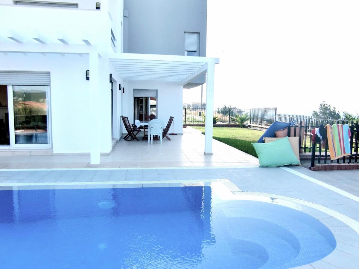 Luxury Villa With Amazing View, Cesme Exterior photo